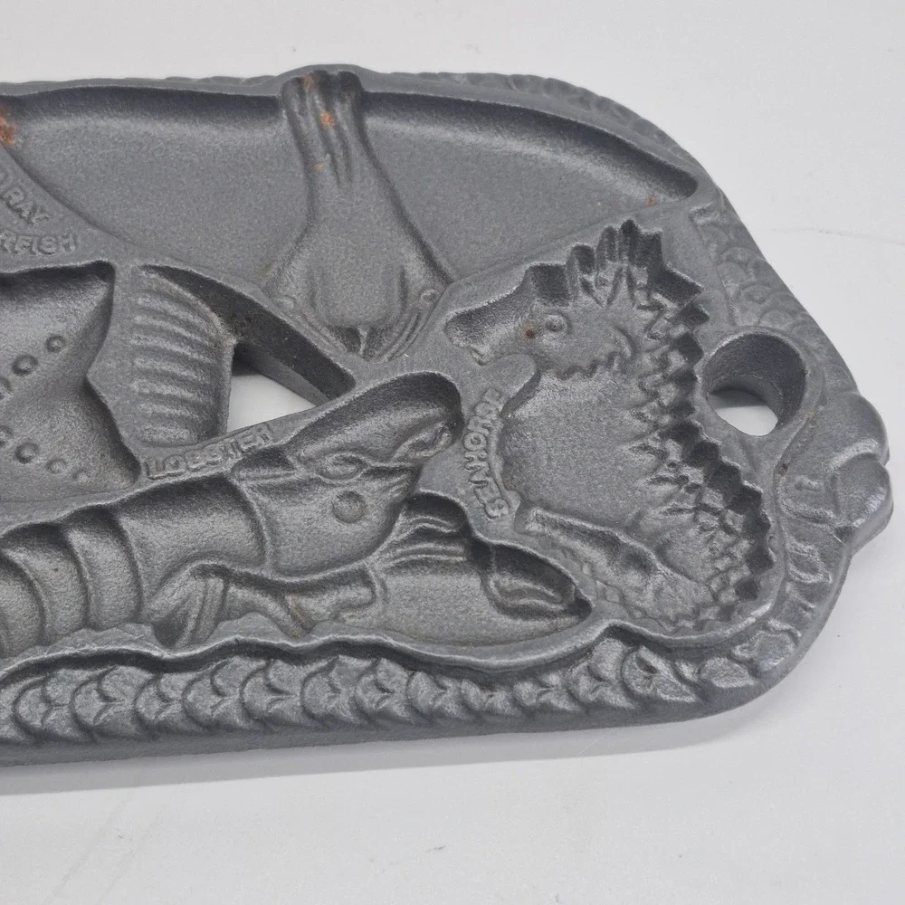 1989 John Wright Co Double Sided Cast Iron Sea Life Cookie Form Vintage